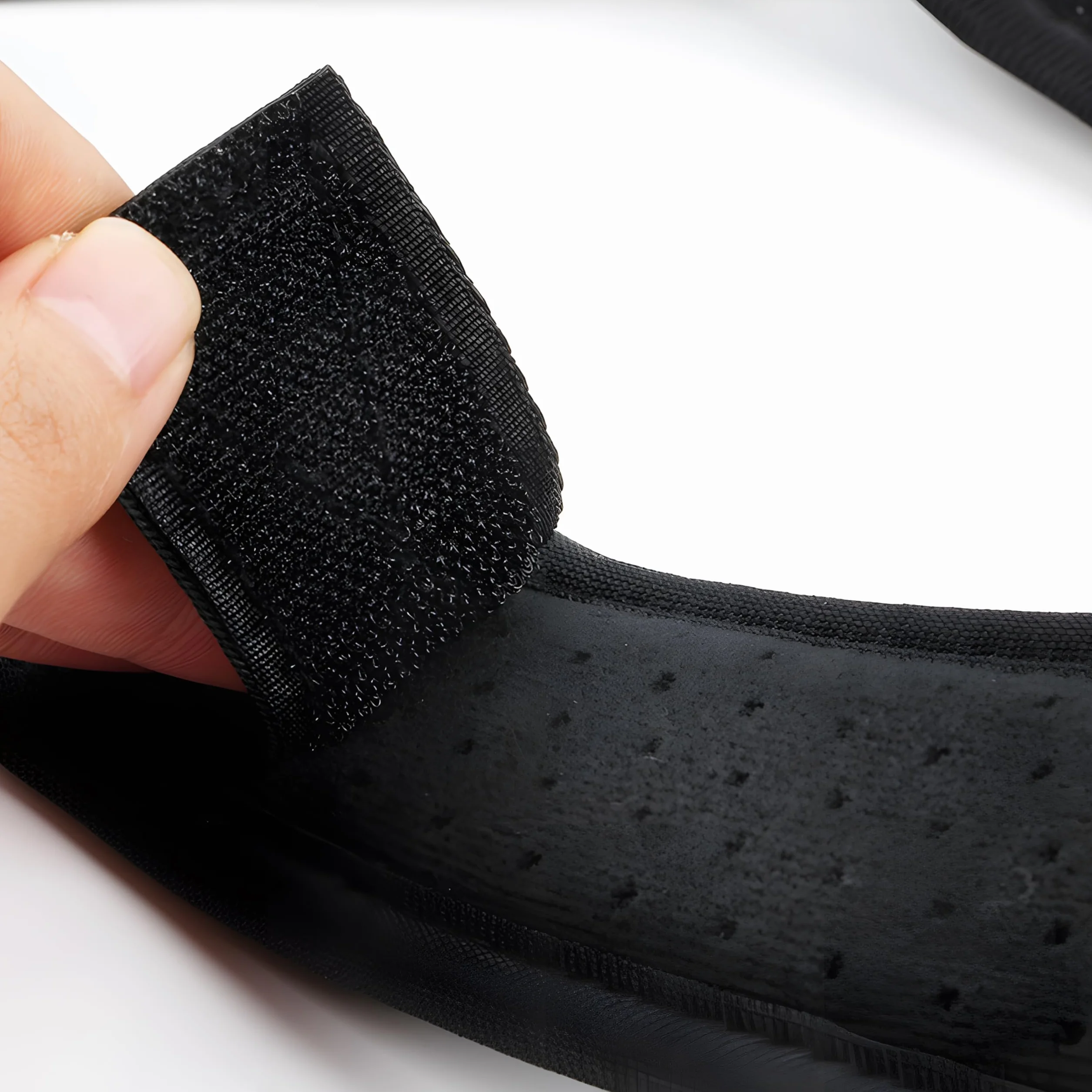Retoo Regulowany pasek na ramię, korekcja postawy, stabilizator pleców, pas podpierający plecy dla kobiet i mężczyzn, korekta postawy, zapięcie na rzepy, rozmiar uniwersalny, czarny